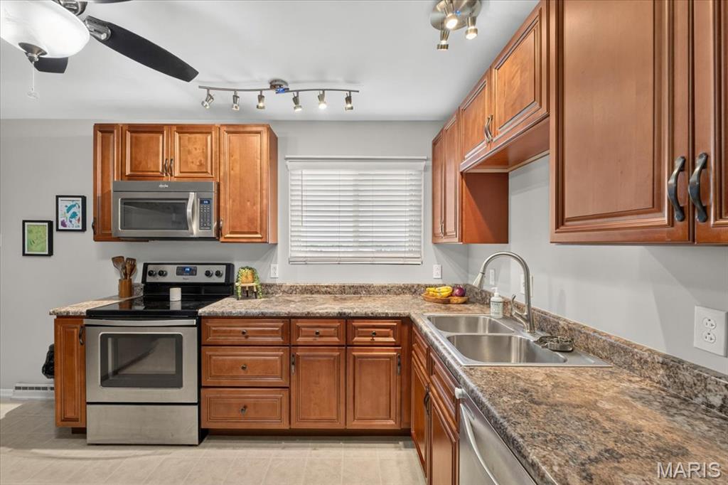 Reavis Park - Residential