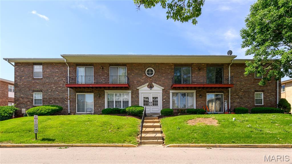 Welcome to this 1st floor bright and spacious 2 bed 2 bath condo. Open living room/dining room areas with slider to balcony. Eat-in kitchen offers electric cook-top, pantry, dishwasher, oven and microwave along with an additional slider leading to balcony.  Nice sized primary bedroom featuring full bath, large closet and stackable washer/dryer. Secure building, 2 car tandem parking, large storage area and additional community laundry located in basement. Community clubhouse and swimming pool. 
Just minutes from grocery stores, restaurants and highway. Don’t miss this one! Location: Ground Level. Available July 7th, 2026.