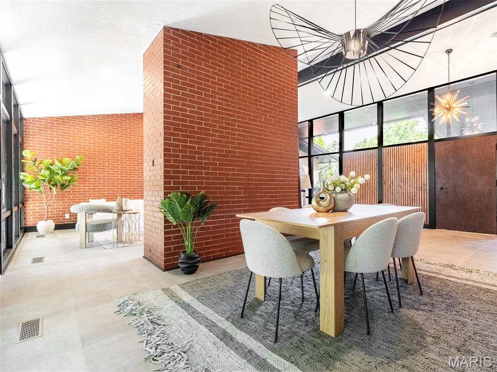 Robyn Hills - Residential