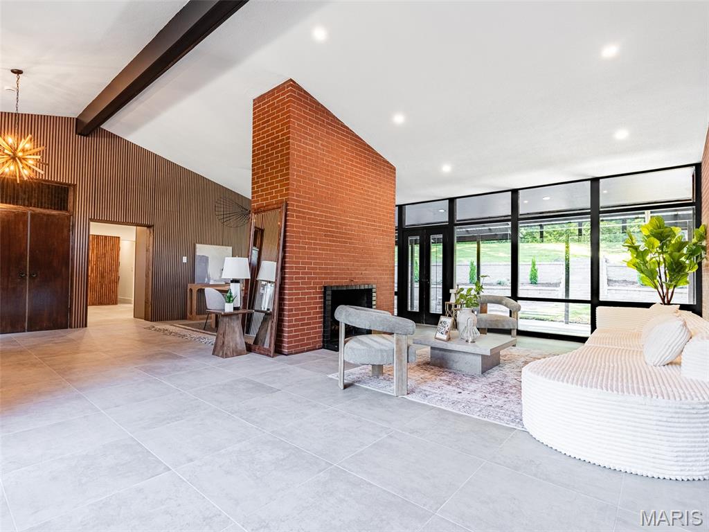 Robyn Hills - Residential