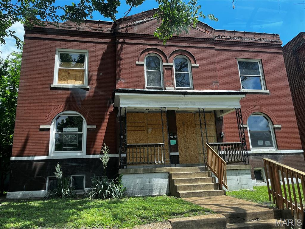 Access Restricted - Not Safe for Entry. Four Unit Apartment Building - 1 bedroom and 1 bath each unit.  Fireplaces, Pocket Doors,  Covered front porch, Rear deck, Off street Parking  Pad from alley.  Seller will not complete any repairs to the subject property, either lender or buyer requested. The property is sold in AS IS condition. Pre-Approval letter or Proof of Funds required. Sale addendum and earnest money as certified funds will be required for final acceptance. Seller is open to concessions during negotiations. Concessions cannot exceed actual closing costs.