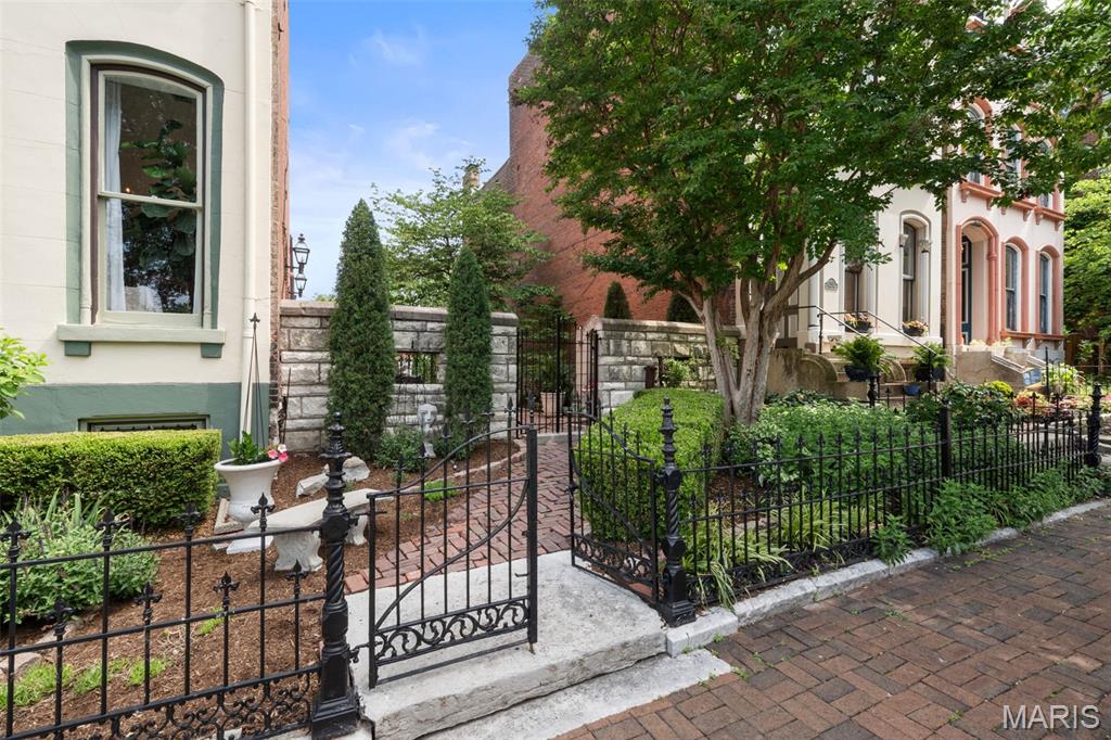 Samuel T Hydes - Residential