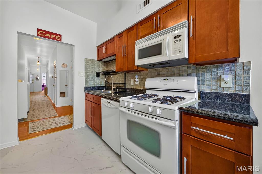 Waterman Condo 04 - Residential