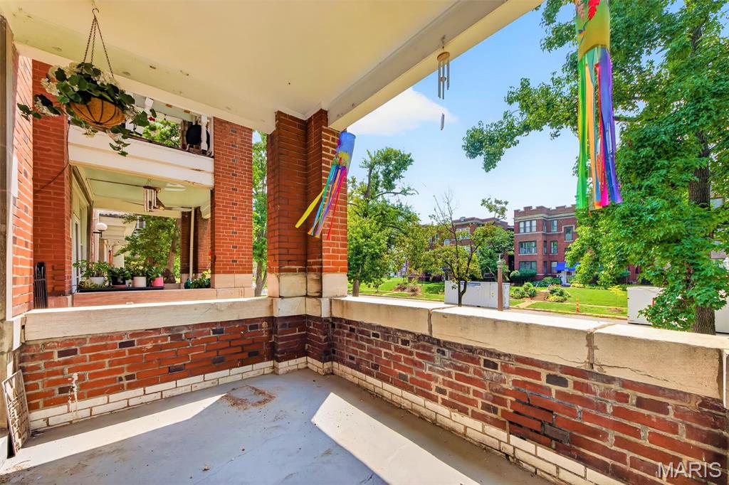 Waterman Condo 04 - Residential