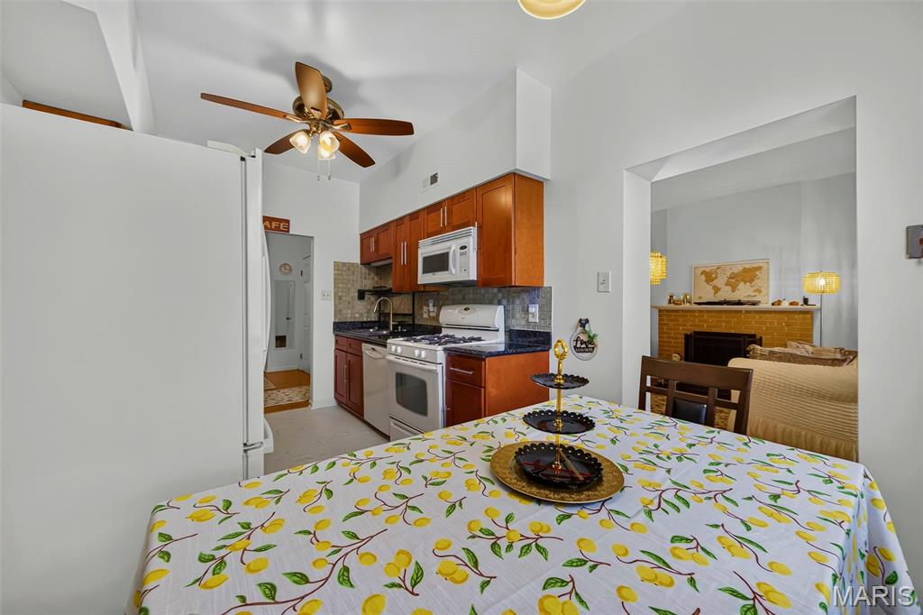 Waterman Condo 04 - Residential