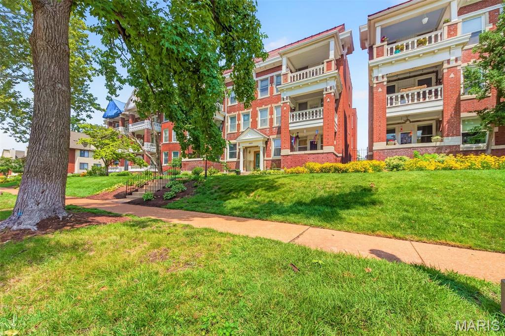 Waterman Condo 04 - Residential