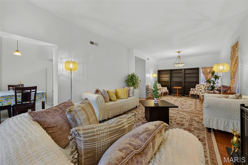 Waterman Condo 04 - Residential