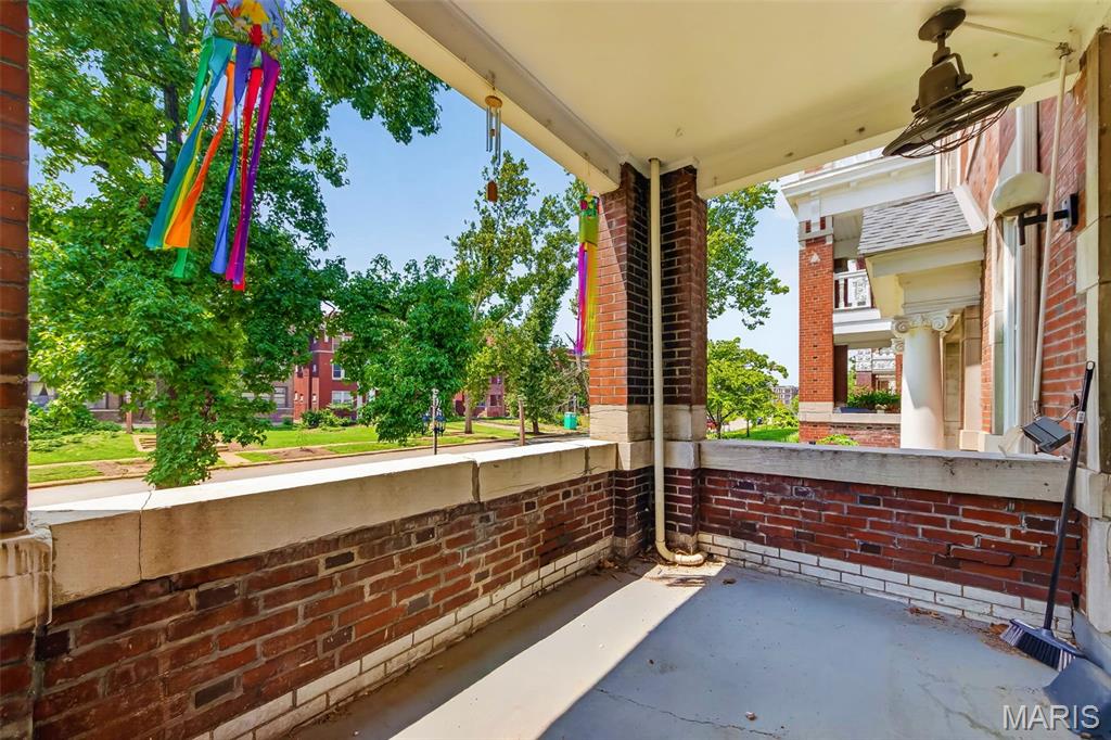 Waterman Condo 04 - Residential