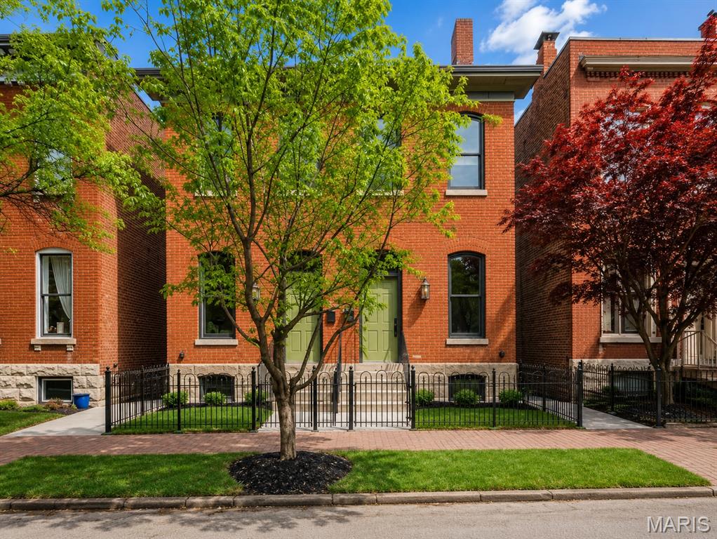 Lafayette Square - Residential