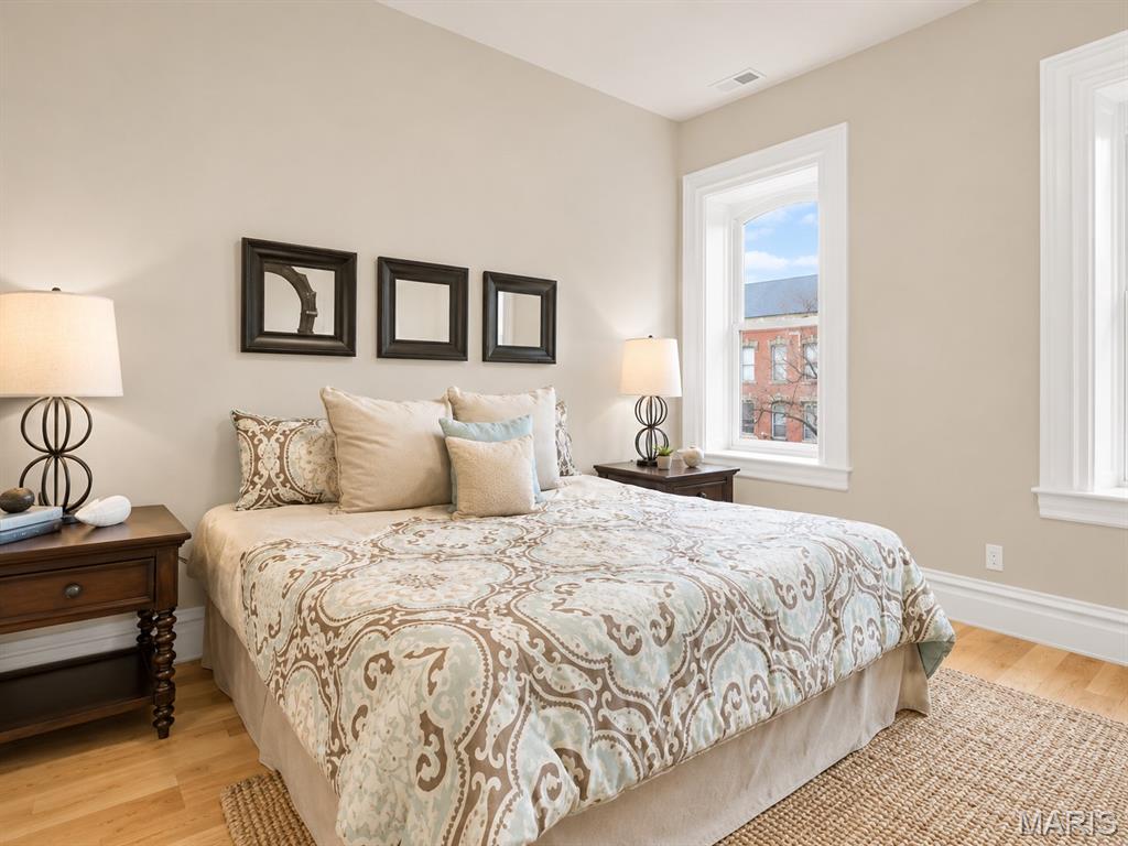 Lafayette Square - Residential
