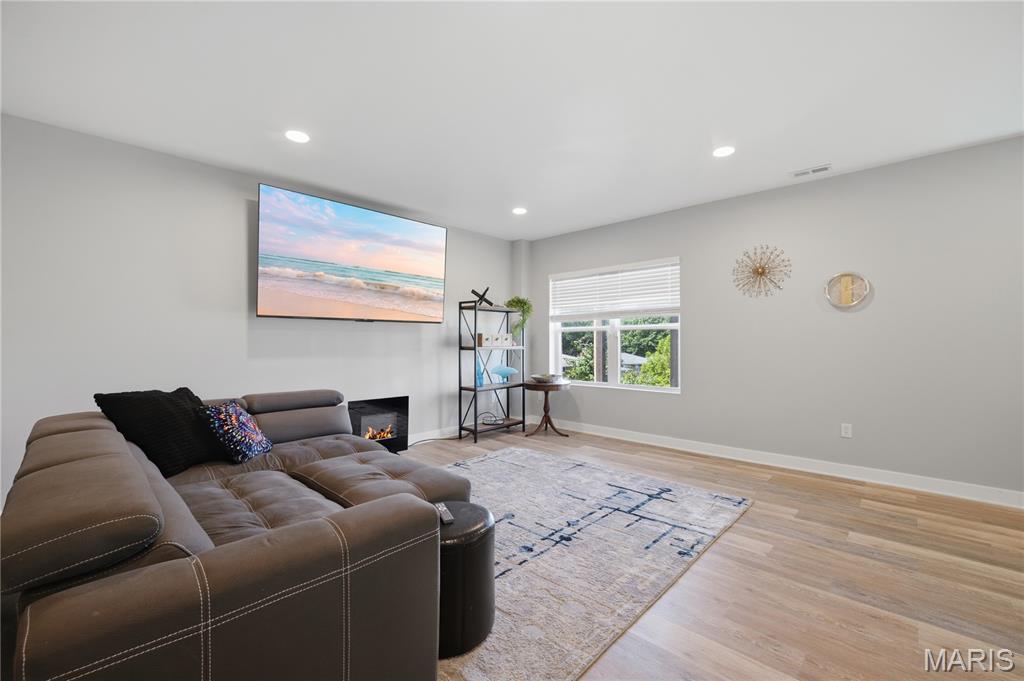 Vista Conn Lts 11 12 13 27 & Common - Residential