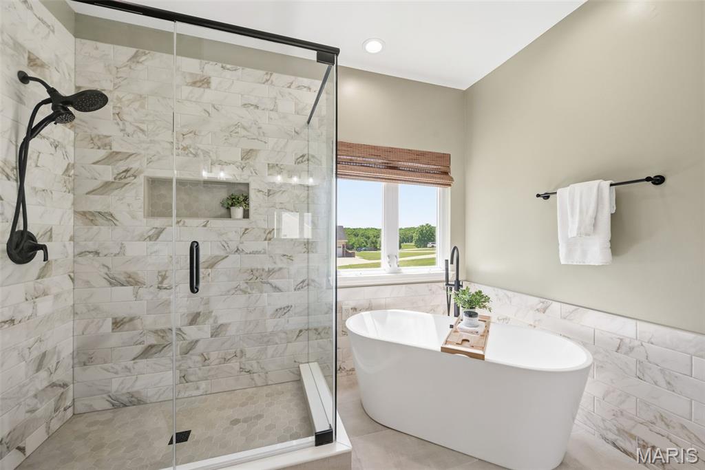 Green Pointe Estate - Residential