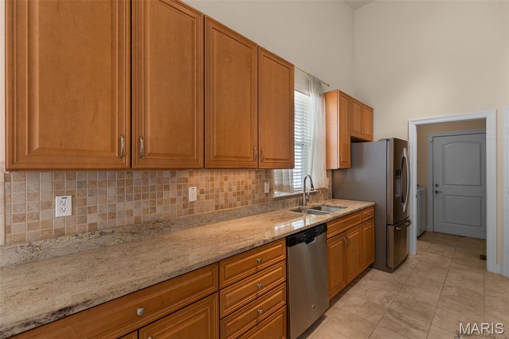 Villas At Woodland Creek The - Residential
