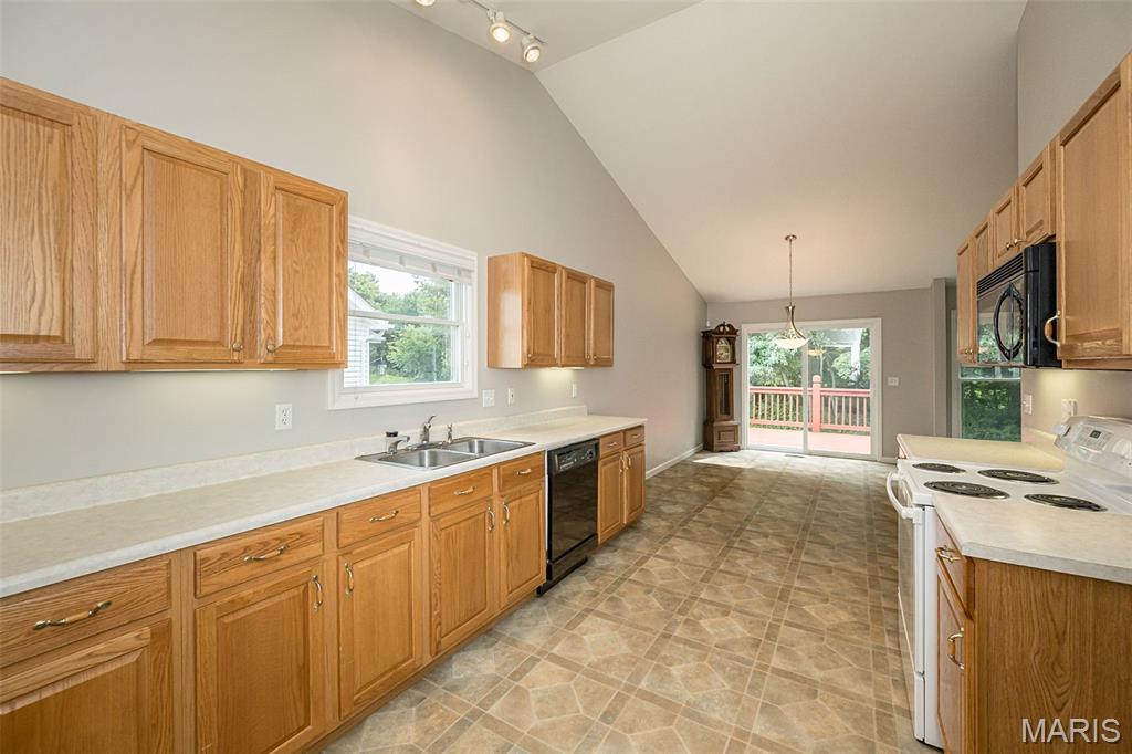 Turnberry Place - Residential