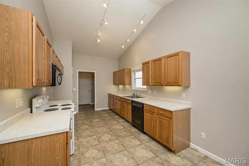 Turnberry Place - Residential