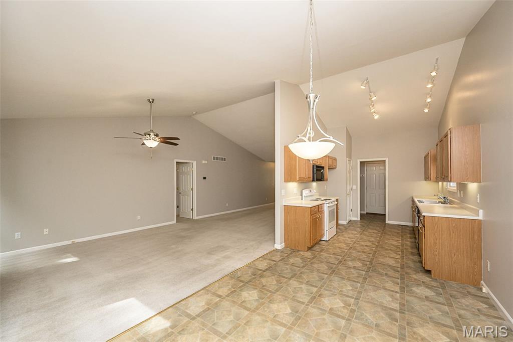 Turnberry Place - Residential