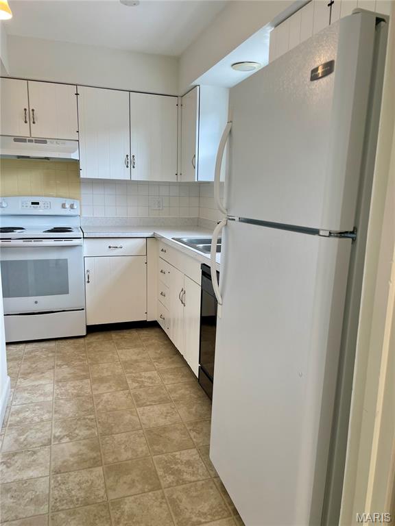 Chateau De Ville Condo Sec - Residential