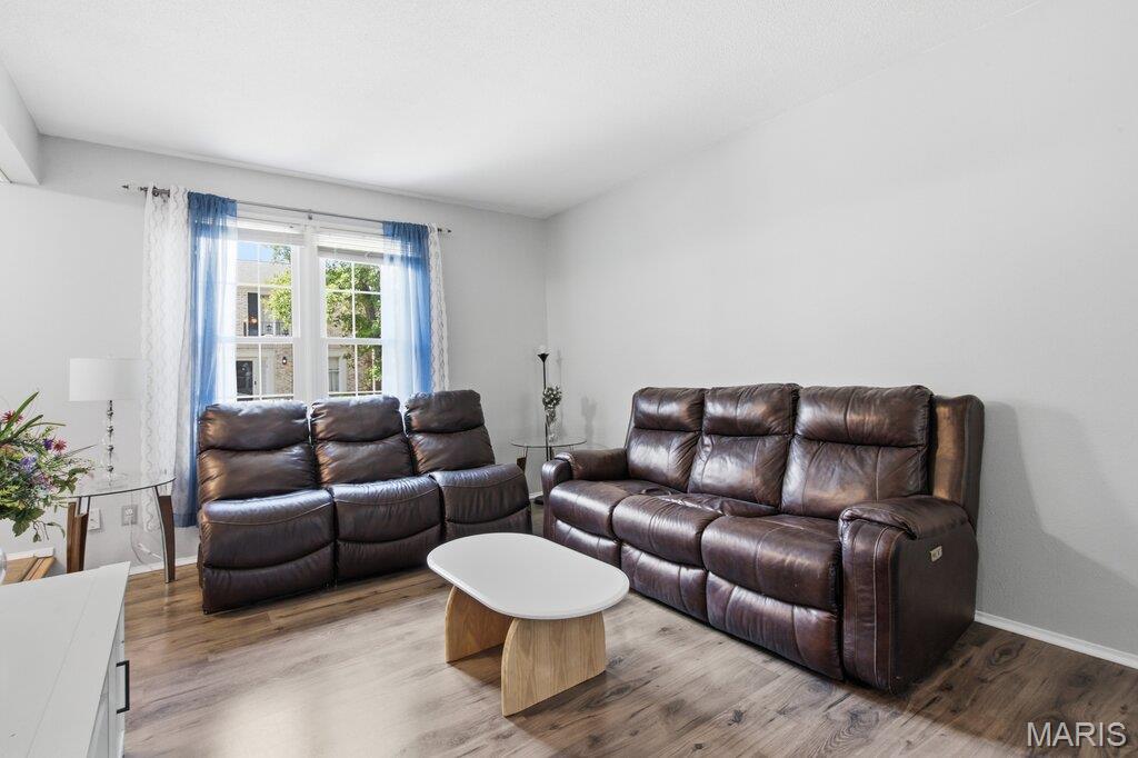 Woods Glen Condo 9 - Residential