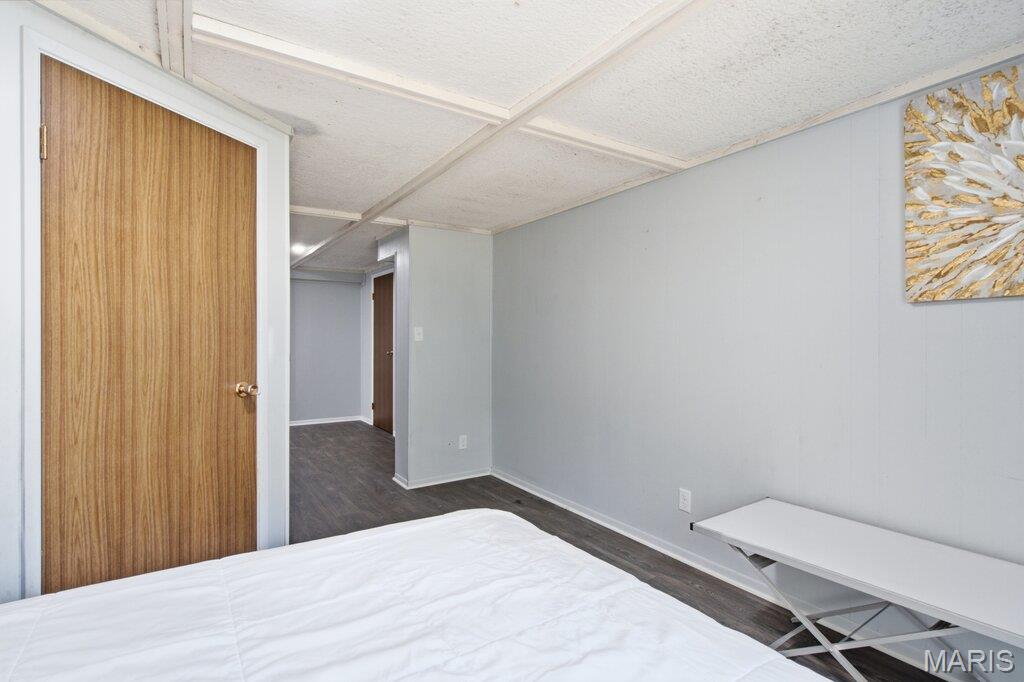 Woods Glen Condo 9 - Residential