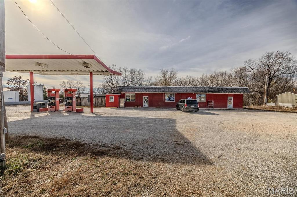 LEBANON - Commercial Sale