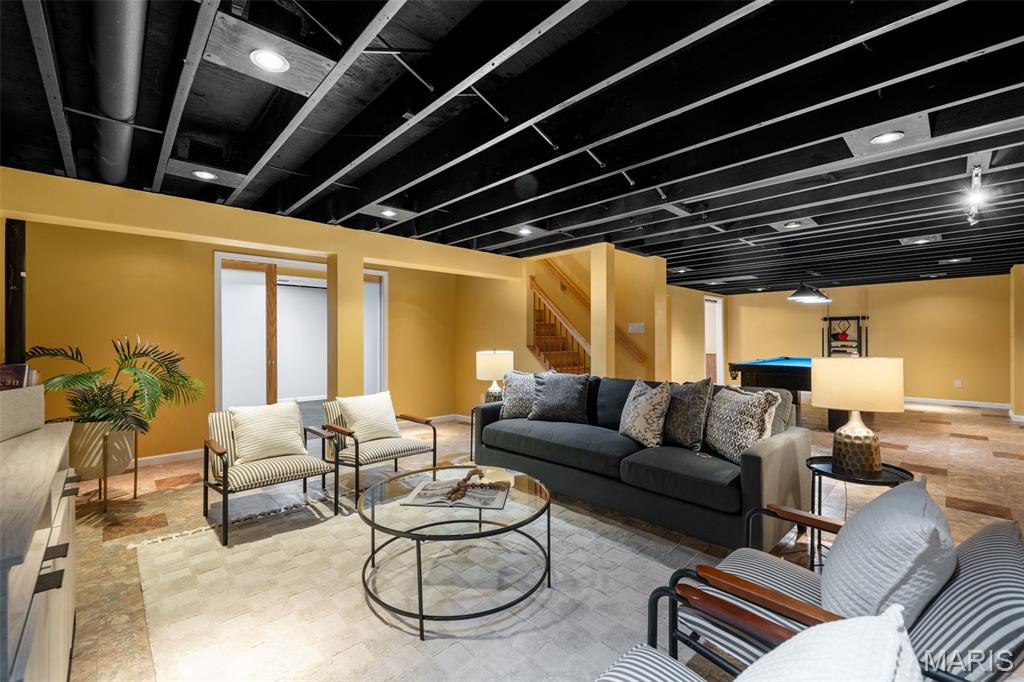 Coach Light Village 3 - Residential