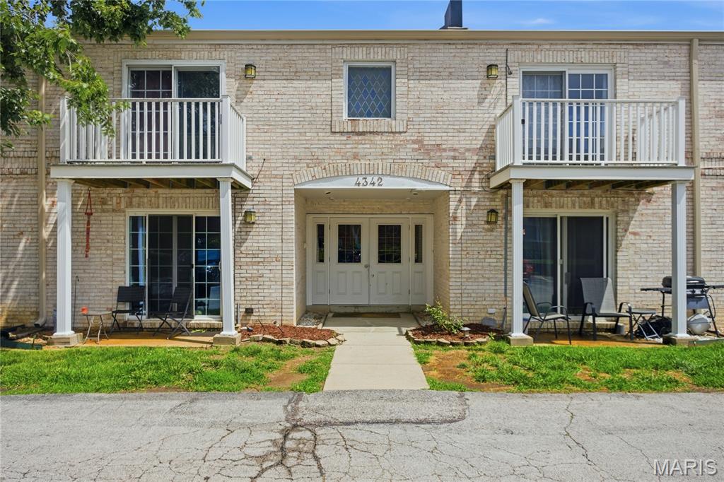 Chateau De Ville Condo Sec - Residential