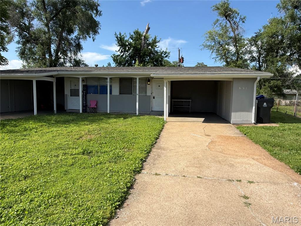 Right side of duplex for lease
No Pets
No Smoking
Application link https://apply.link/y7pJQew