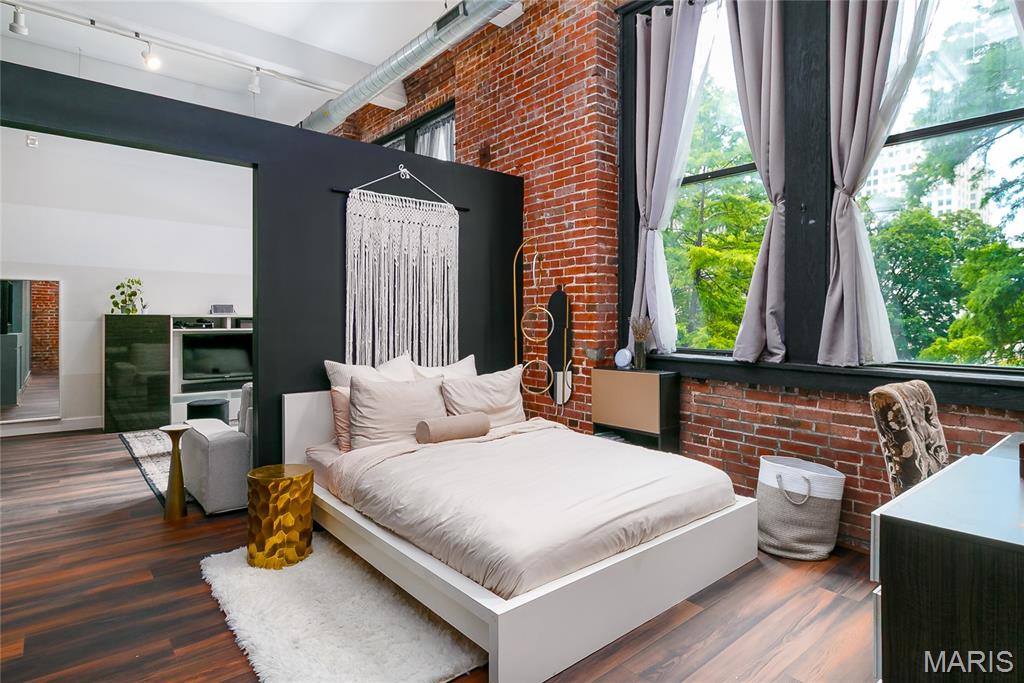 Knickerbocker Lofts Condos - Residential