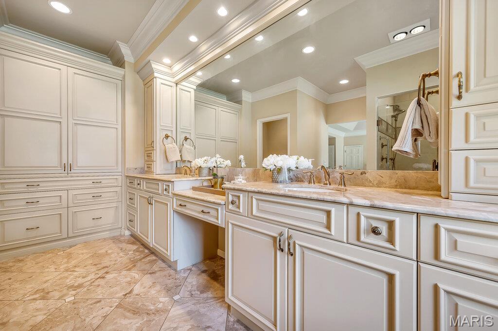 Wilson Manor - Residential