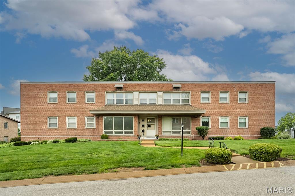 Beautiful updates include gourmet eat in kitchen with granite countertops, pantry, stainless steel appliances including gas stove, dishwasher, refrigerator and microwave. Newer flooring throughout. Spacious living room and dining room combo. Primary bedroom with 2 closets, Nice size 2nd bedroom/office. Updated full bath! Large walk in storage closet. Thermal windows. One car garage parking plus storage unit. Fantastic location!