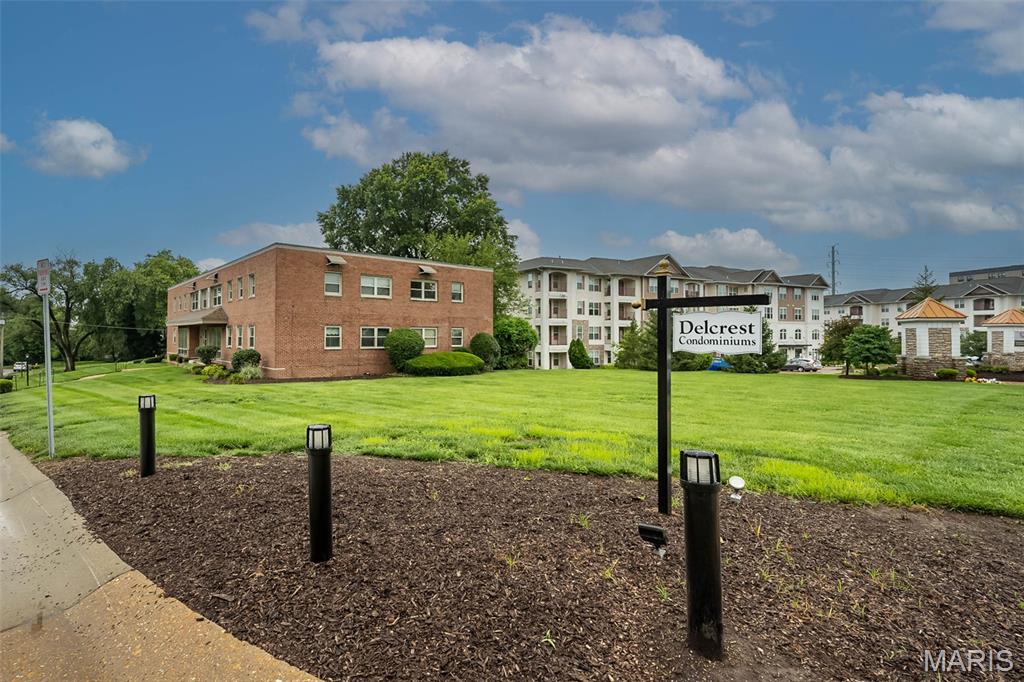 Delcrest Condo - Residential
