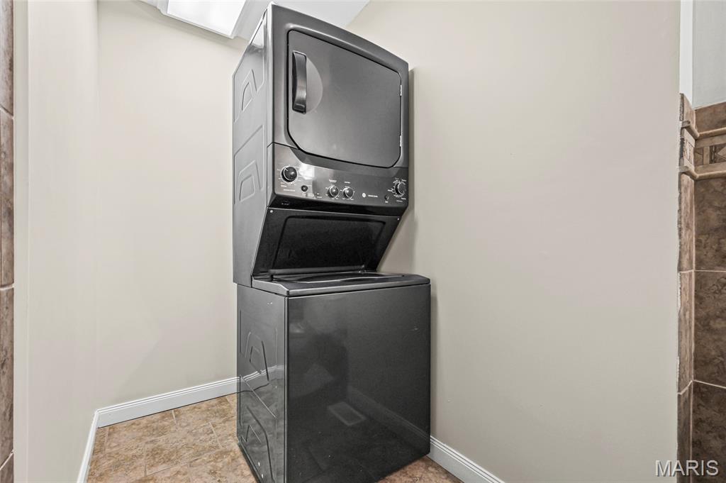 Westwood Ac #4 - Residential