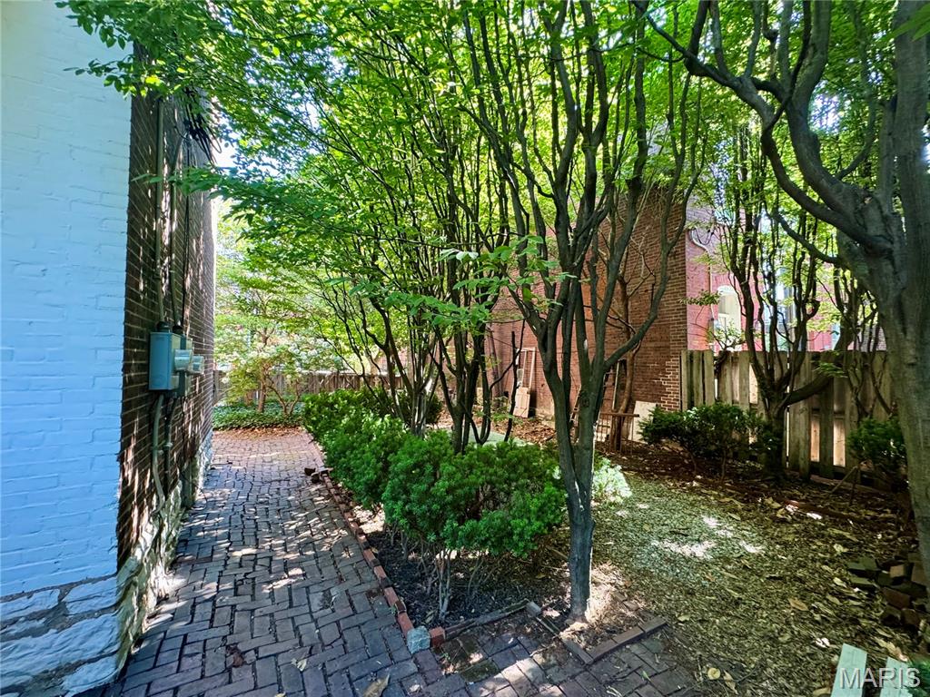 Allens Add - Residential Lease