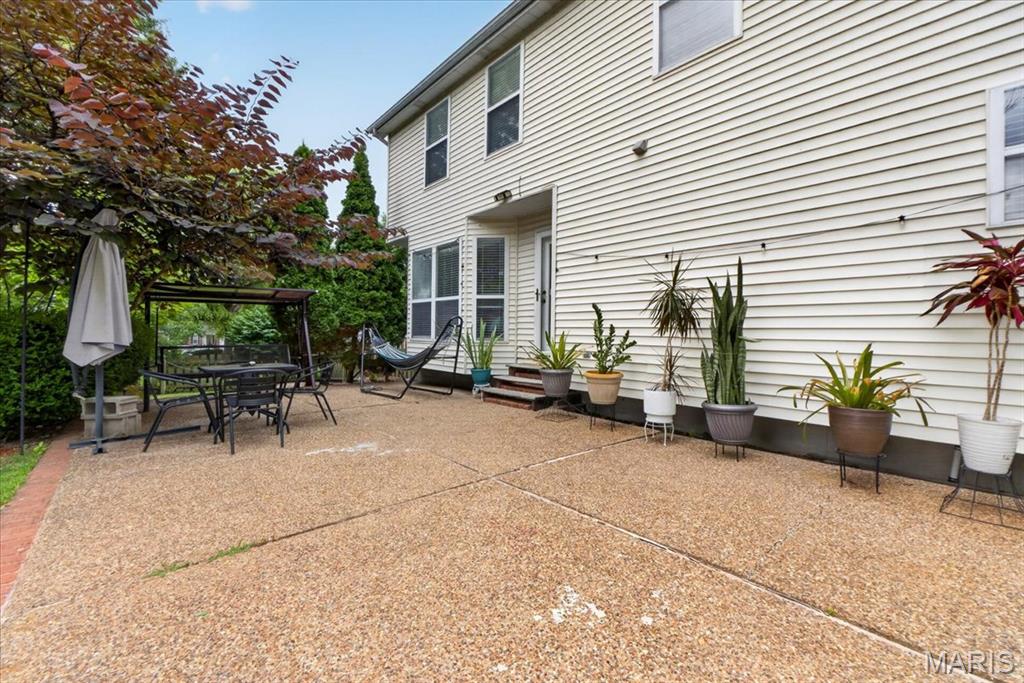 Twin Chimneys Village B Lindenwood - Residential