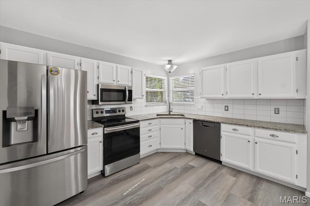 Twin Chimneys Village B Lindenwood - Residential