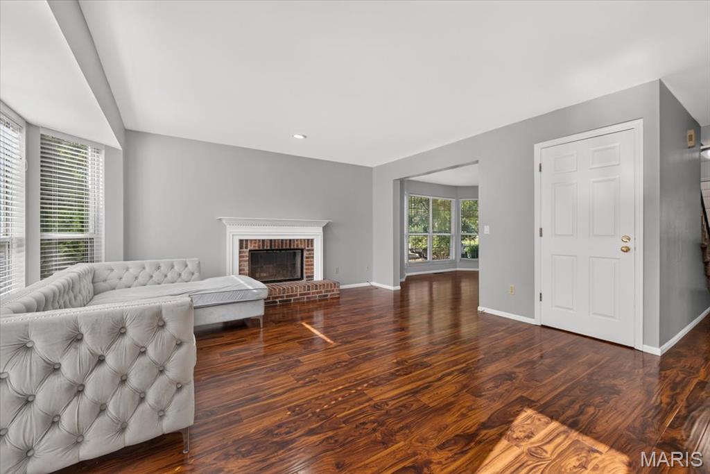 Twin Chimneys Village B Lindenwood - Residential