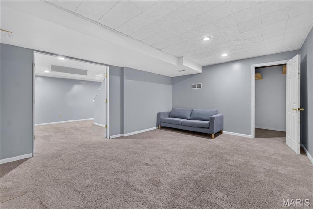Twin Chimneys Village B Lindenwood - Residential