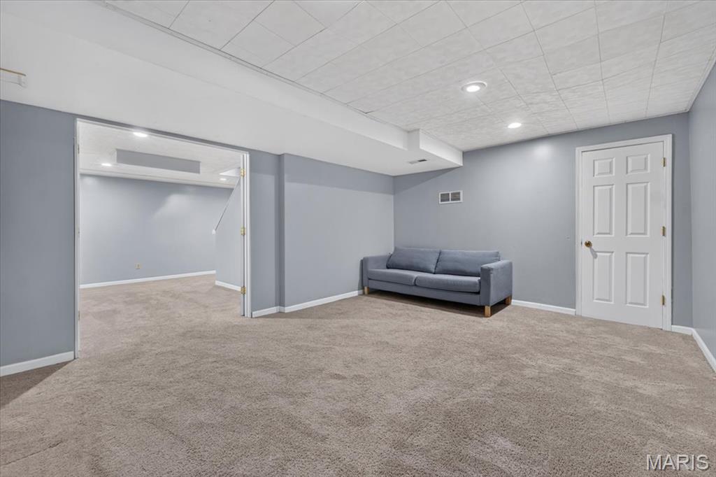 Twin Chimneys Village B Lindenwood - Residential