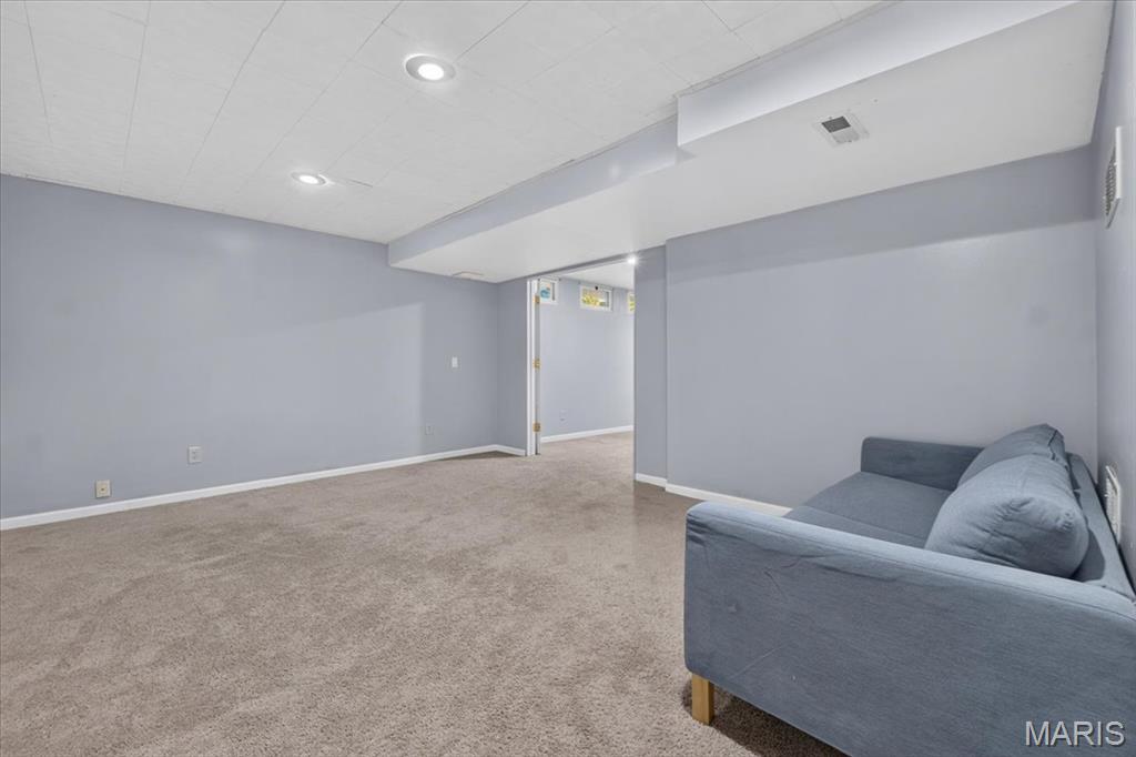 Twin Chimneys Village B Lindenwood - Residential
