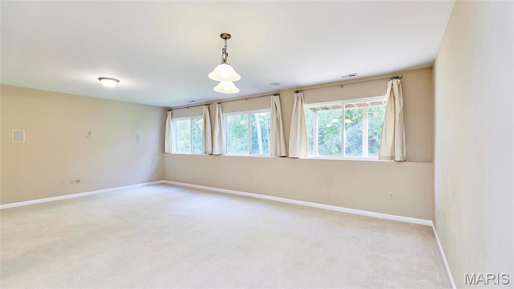 Villas at Ladue Bluffs - Residential Lease