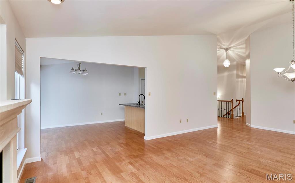 Villas at Ladue Bluffs - Residential Lease
