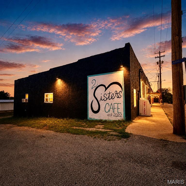 n/a - Commercial Sale