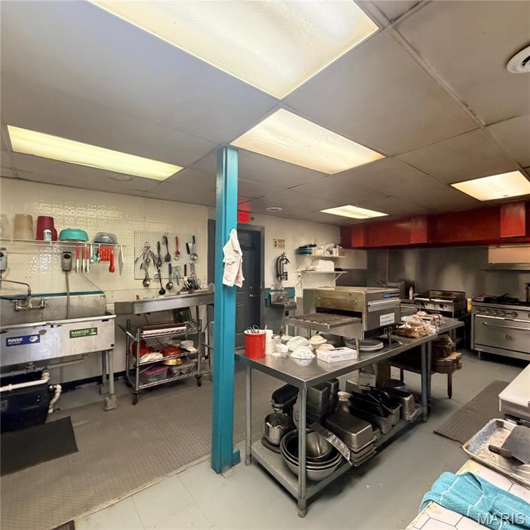 n/a - Commercial Sale