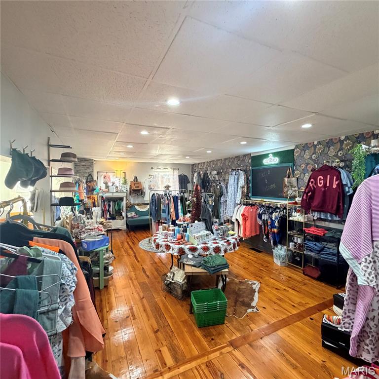 n/a - Commercial Sale