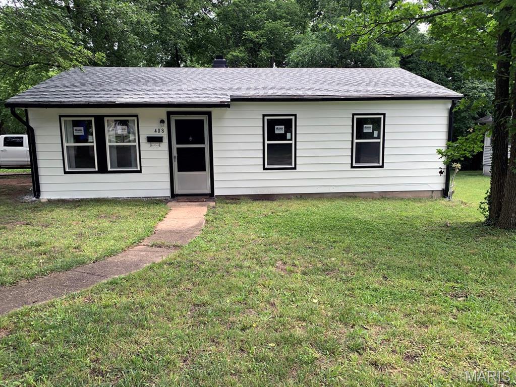 Check out this beautifully updated 3-bedroom, 1-bath home located on a spacious corner lot within the city limits! This move-in-ready property features numerous recent upgrades, including a new roof, new windows, fresh interior and exterior paint, and stylish new cabinets that give the home a modern, refreshed feel. The large lot provides plenty of room for outdoor activities, gardening, or future additions. Conveniently located close to local amenities, this home offers the perfect combination of comfort, updates, and value. Don't miss your opportunity to own this charming, updated home!