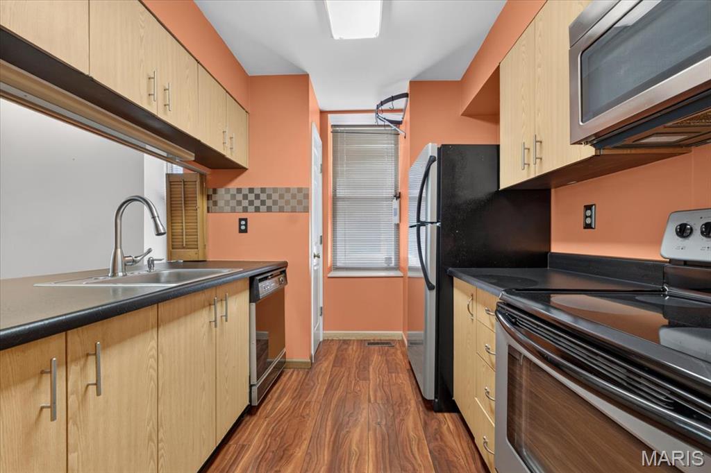 Lindell Commons Condo - Residential
