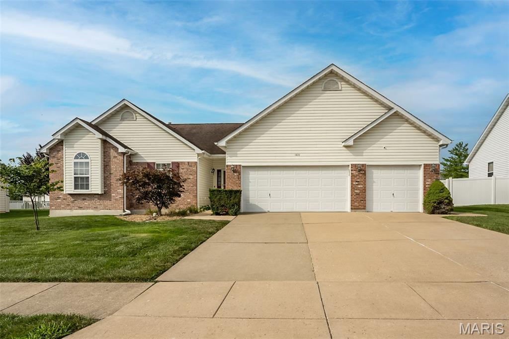 OPEN HOUSE SATURDAY THE 11th FROM 11-1:00  Beautifully maintained former display home offering a sought-after floor plan! This spacious 3-bedroom, 2-full bath ranch is located in O’Fallon within the highly desirable Wentzville School District. The custom kitchen features solid surface countertops, soft-close drawers and cabinet doors, and opens to an inviting living area with a cozy fireplace. Brand-new carpet adds a fresh touch, while the covered patio overlooks a fully fenced backyard, providing the perfect space to relax or entertain with added privacy.
Enjoy all the amenities this fantastic community has to offer, including a neighborhood pool and clubhouse. Conveniently located near shopping, dining, parks, and major highways, this home combines comfort, quality, and location. Competitively priced and ready for its next owner—don’t miss this opportunity!