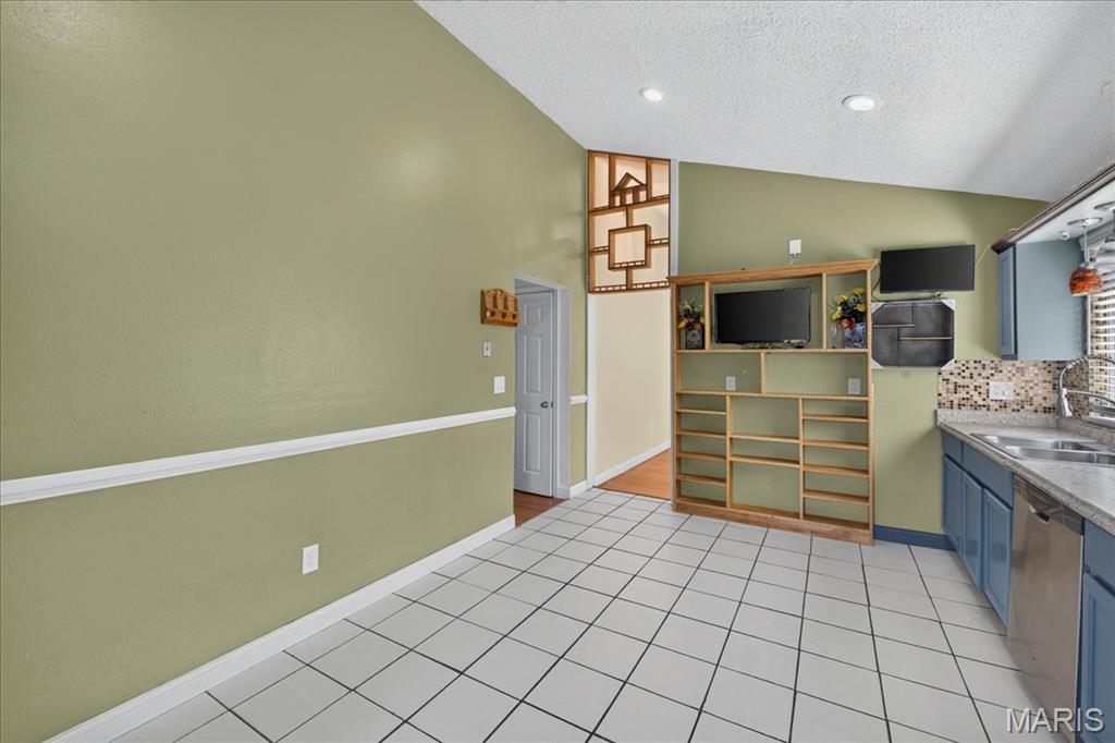 Flamingo Oaks 18 - Residential
