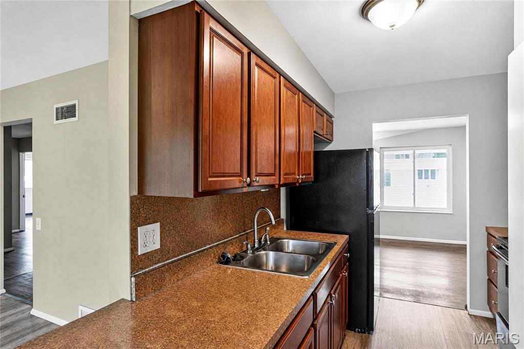 Hathaway Manor 9 - Residential