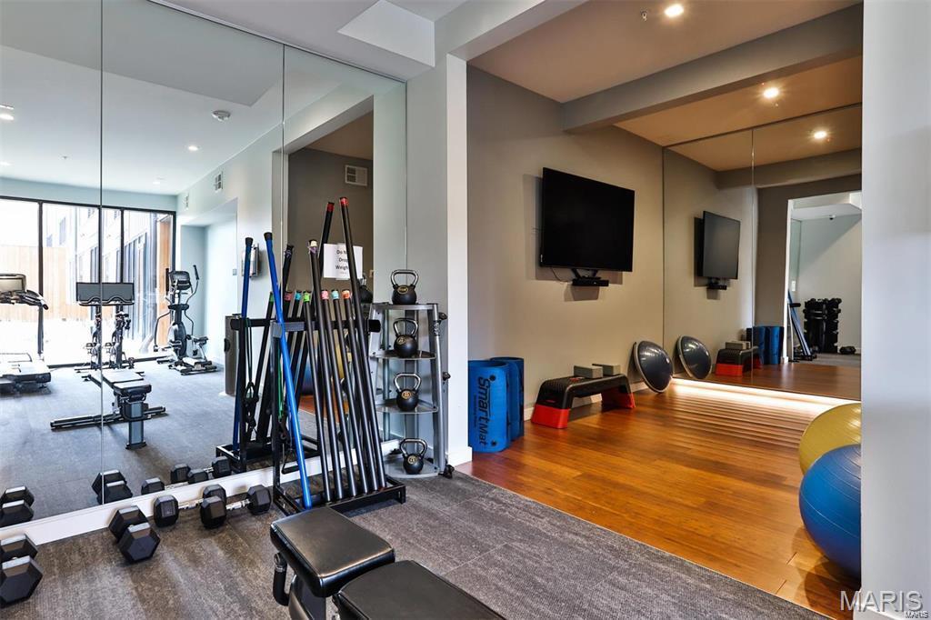 4101 Laclede Condos - Residential Lease